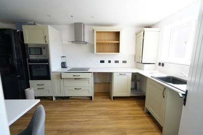 Cedar Road - Newly refurbished Co-Living Home Main Photo