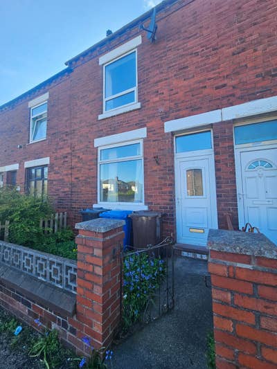 🏡 Beautiful 2 Bedroom Swinton, M27 9TL🏡 Main Photo