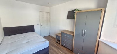 Houseshare Available Now &pound;550 Pcm All Inclusive Main Photo