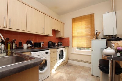 Looking for a flatmate! Main Photo