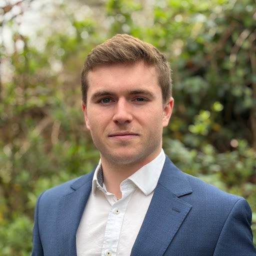 Looking for other friendly working professionals! Main Photo