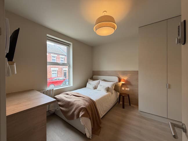 Luxury Ensuite Studios | Brand-New Co-Living Main Photo