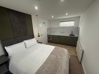 Brookfurlong, Studio 2 & 4 Main Photo