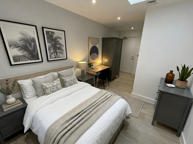 Aspect 114, bespoke city centre room 😍💐✨ Main Photo