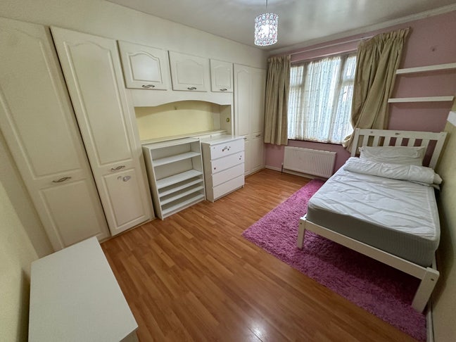 ✨ 🛏️ Double Room to Let in Cricklewood Main Photo