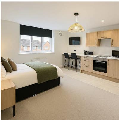 💥 Large Studio Room Available June! 💥 Main Photo