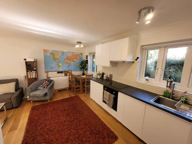 Tooting Common as your backyard (10mins to Balham) Main Photo