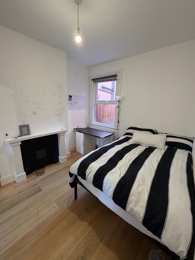 Cosy room in brand new house Main Photo