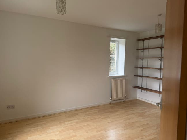4 Bedroom House - Spacious rooms from &pound;495pcm  Main Photo