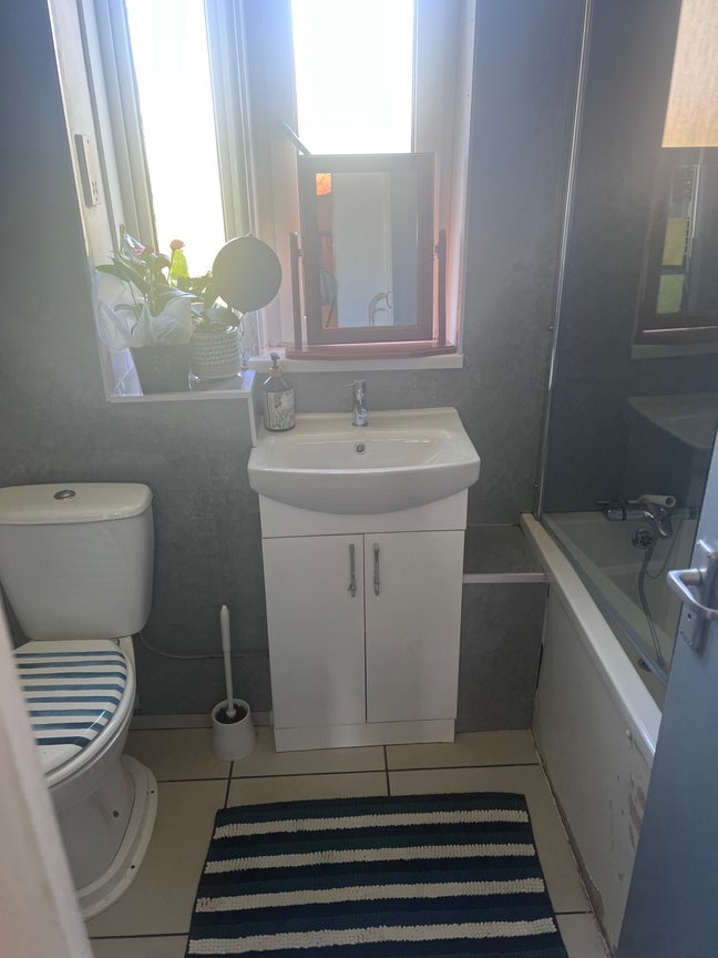 Bright double rooms to rent in Forest hill  Main Photo