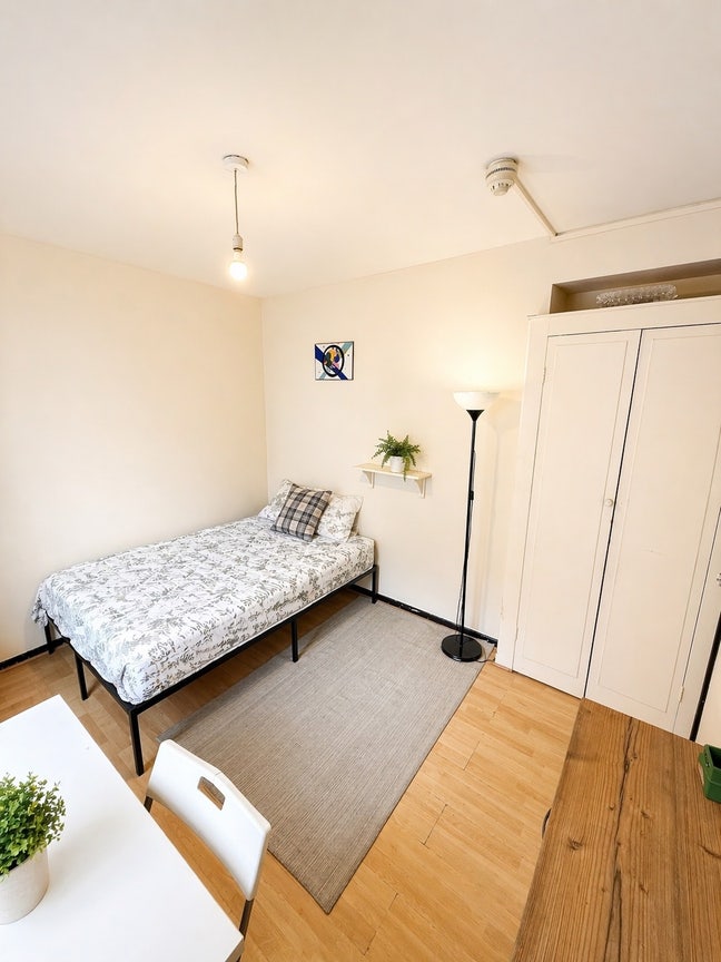 Nice Room in Bethnal Green/Stepney Green Main Photo