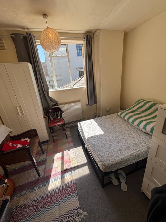 1 Double Bedroom, SW4  Main Photo