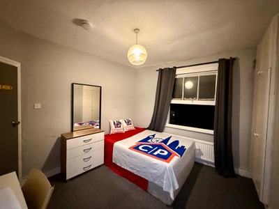 BIG Double room available now– NW2 2HY Main Photo