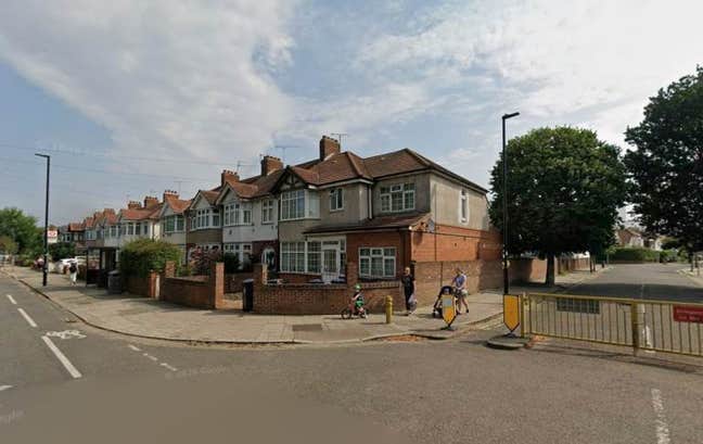 DSS - Studio Flat Available in Perivale Ealing UB6 Main Photo