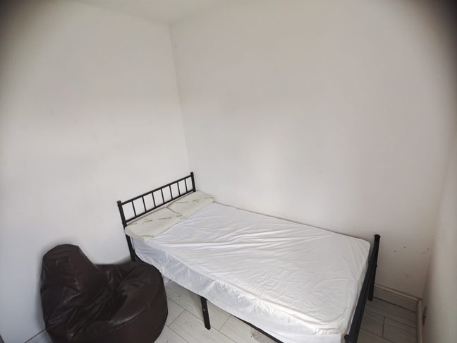 Box room with good facilities  Main Photo