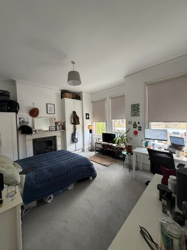 Double Room available in Clapham Common Main Photo