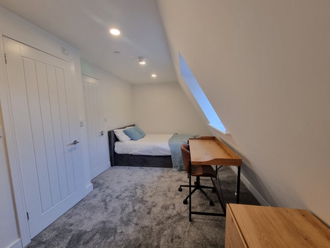 En-Suite, All Professional Female House, Central Main Photo