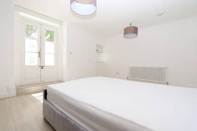 Last summertime Bow double room Zone 2! Main Photo