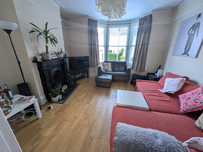 Large double room in Hammersmith town house Main Photo