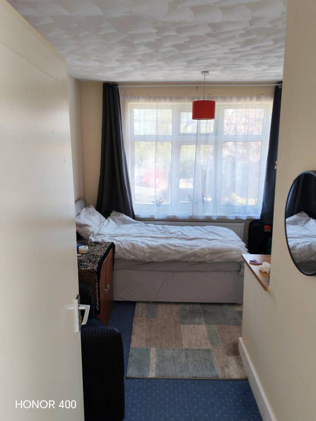 Quiet sunny room. Main Photo