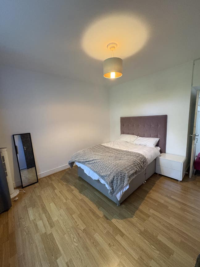 ✨Room for Rent in Nw✨ Main Photo