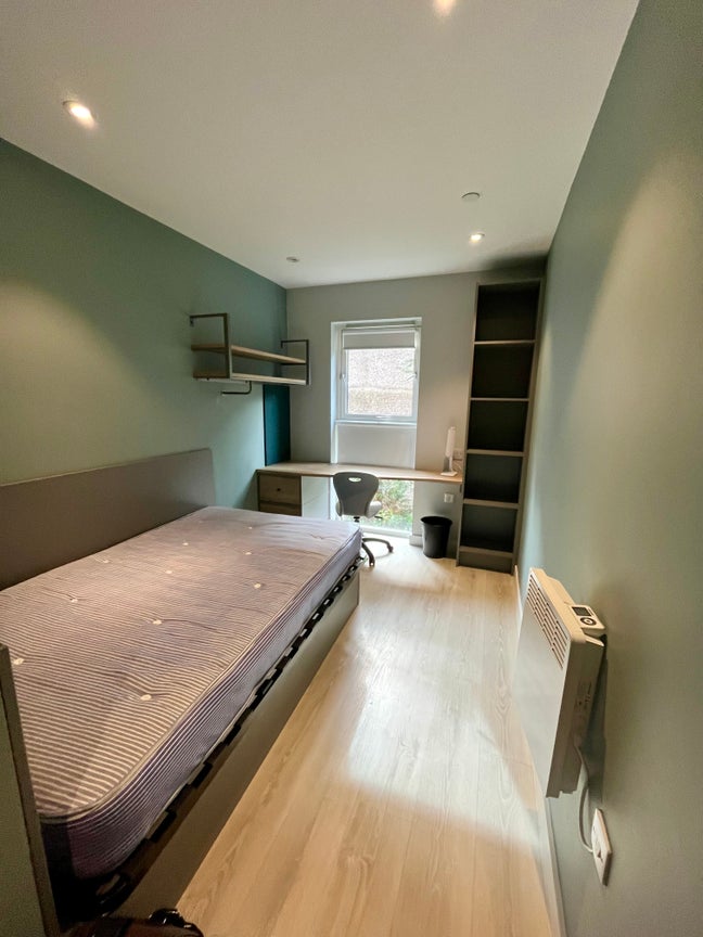 En‑suite Room in UoE Postgrad Flat (Female Only) Main Photo