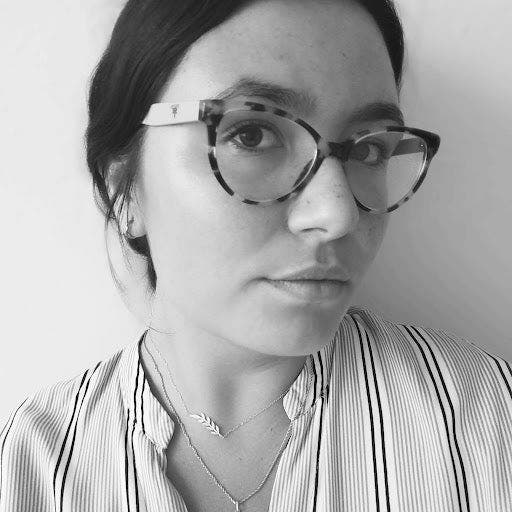 Professional Female seeks a double room Main Photo