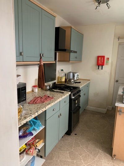 A Spacious Double bedroom Main Photo