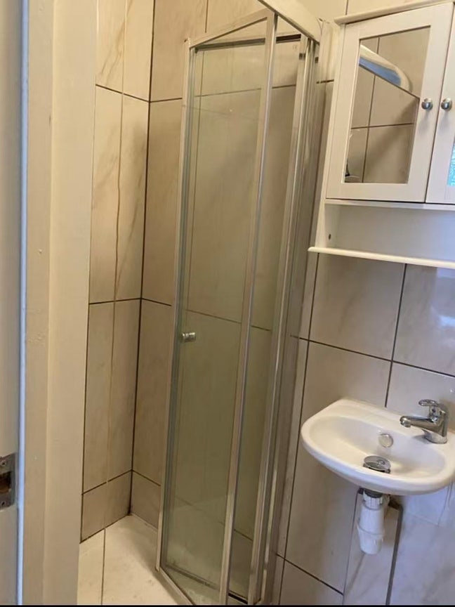 Ensure double bed room  close Cambridge town cen  Main Photo