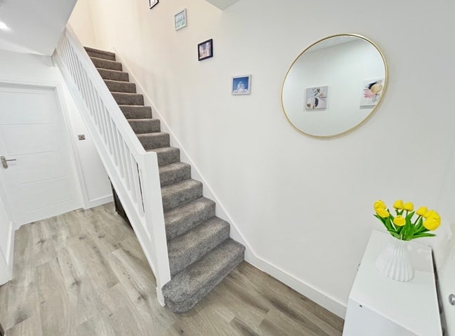 Cosy studio with 7-mins Walk to UCL/LCF Main Photo