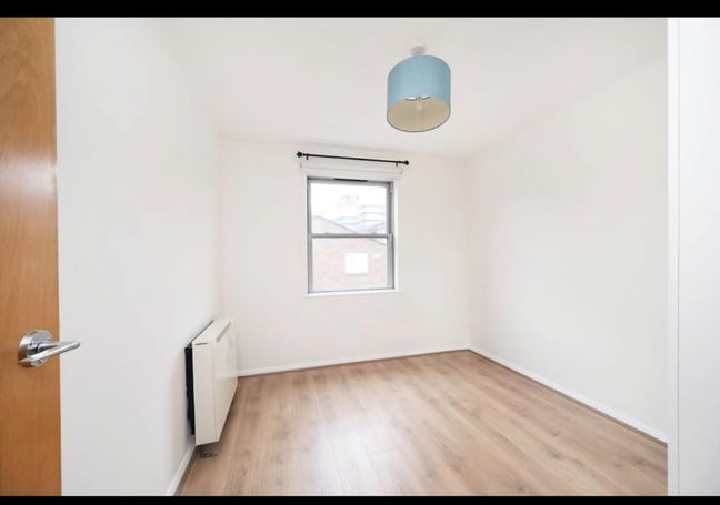     Rooms Available Near Aldgate Station Main Photo