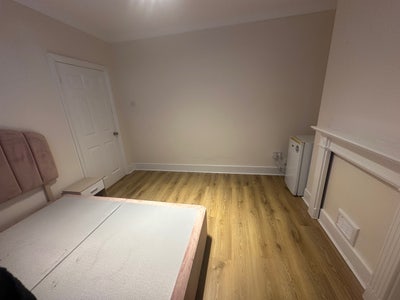 Double for rent Main Photo