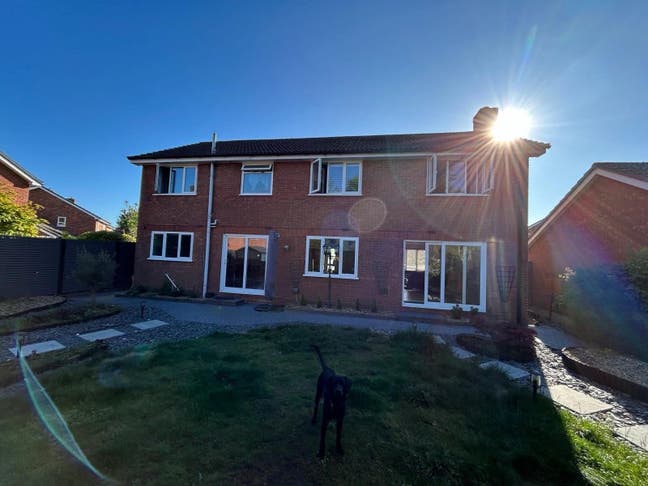 Beautiful bedroom in Littledown/ near JP Morgan  Main Photo