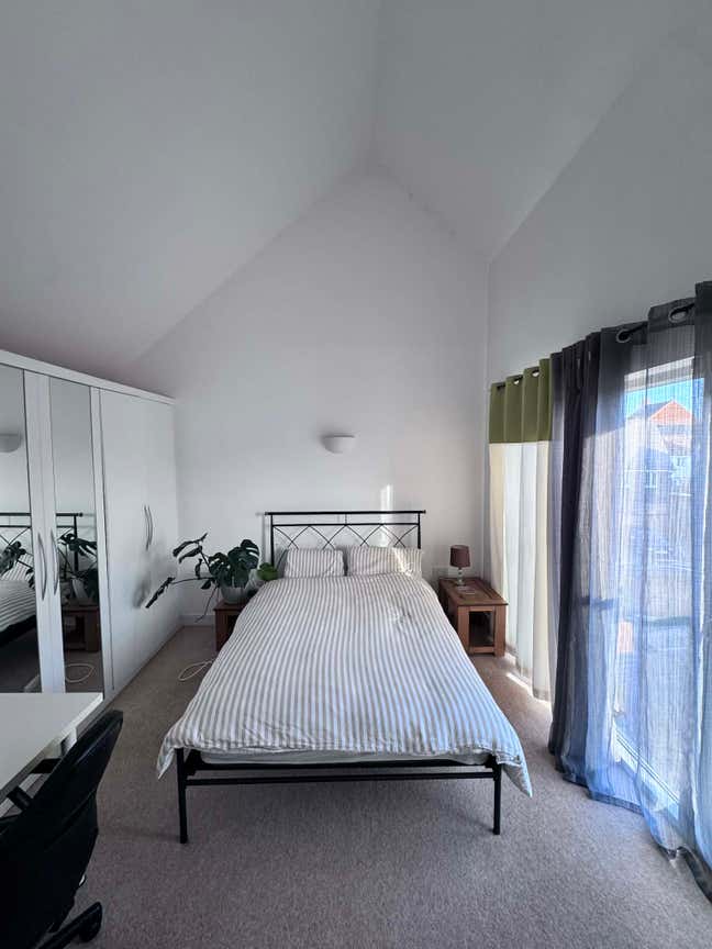 Stunning Double room +Private Bathroom,Terrace , Main Photo