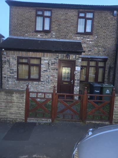 Rooms Avaliable to Rent &pound;990-900 Main Photo