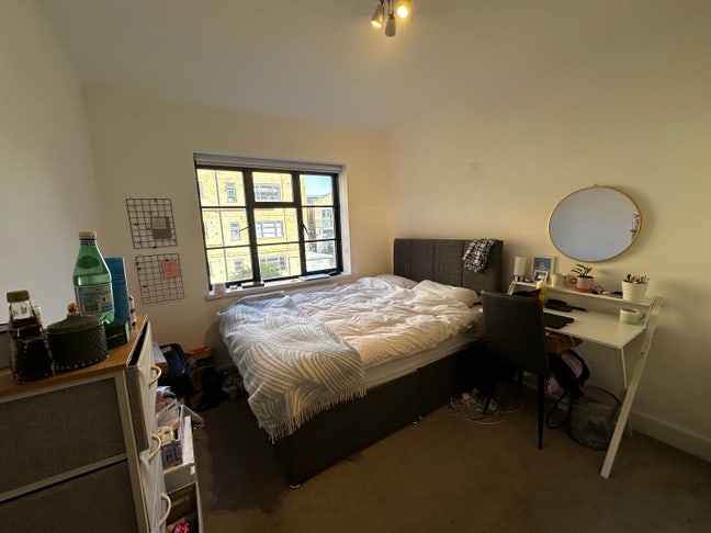 Large double room in London Bridge Main Photo