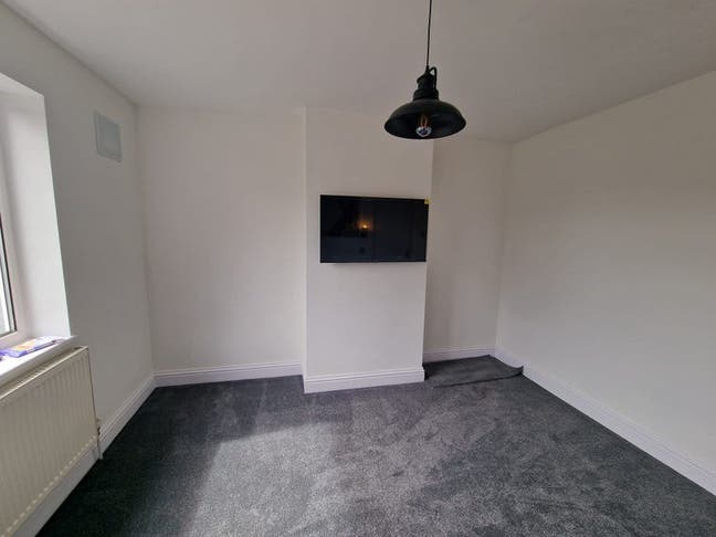 Room for Rent Main Photo