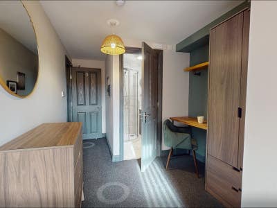 Ensuite Rooms Available 🏡 Sandy Lane Main Photo