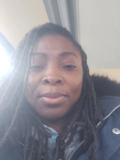40 year old Female seeks a double room Main Photo
