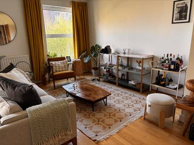 Master room with en-suite in riverview Shad Thames Main Photo