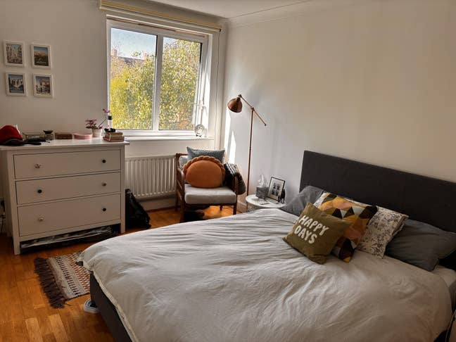 Master room with en-suite in riverview Shad Thames Main Photo