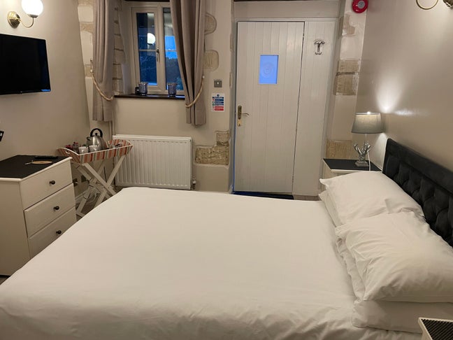 En-suite double room ( All Bills Included ) Main Photo