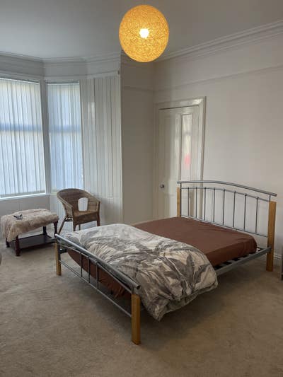 Double bed room in Alloa , Main Photo