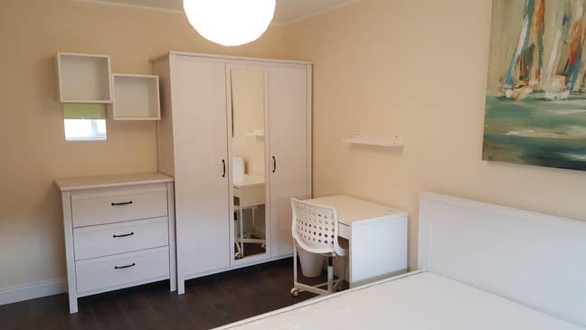 ****Perfect double room in FELTHAM*****  Main Photo