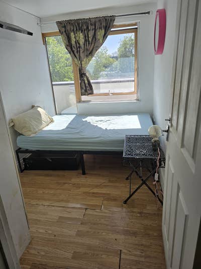 Spacious room to rent in catford, SE6 Main Photo