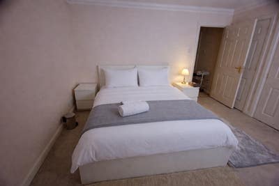 Fully Furnished ensuite double bed  Main Photo