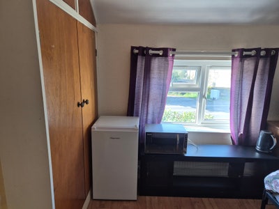 Double room for rent in Witney  Main Photo