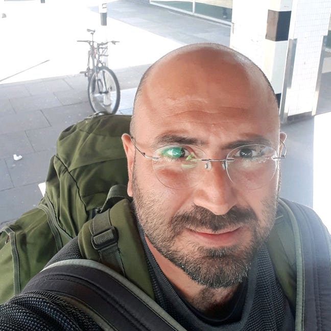 Professional Male seeks a single or double room Main Photo