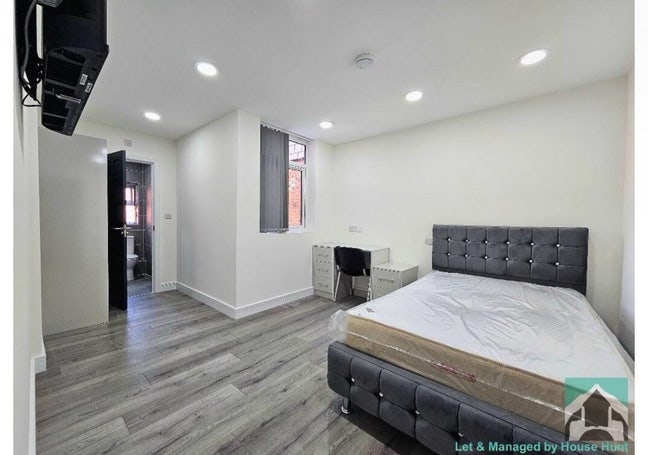 Spacious En-suite Double Room Main Photo