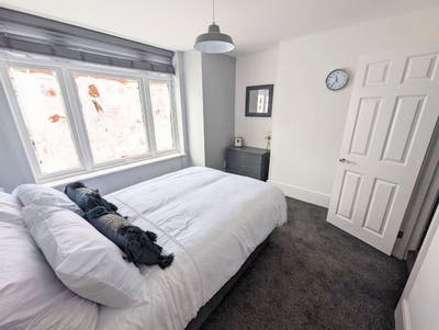 ** Modern En Suite Russell Hall All Bills Included Main Photo